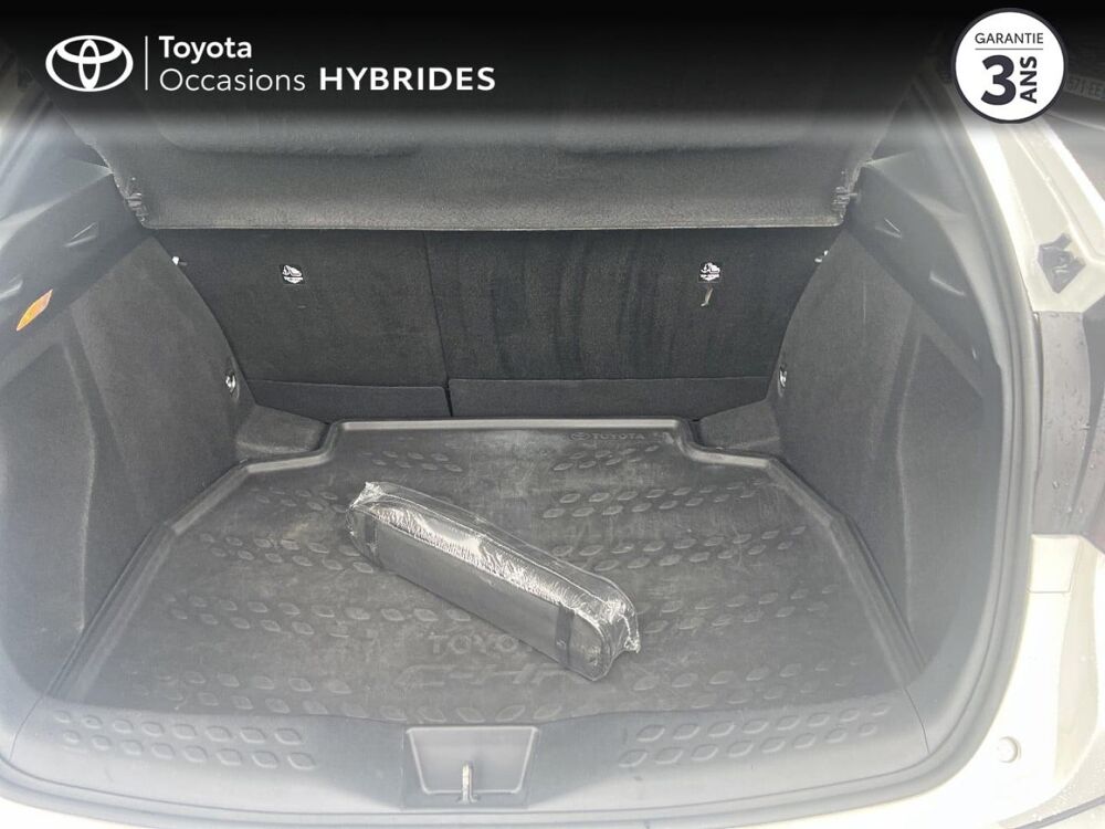 C-HR 1.8 Hybride 122ch Dynamic Ultimate E-CVT 2023 occasion 44600 Saint-Nazaire