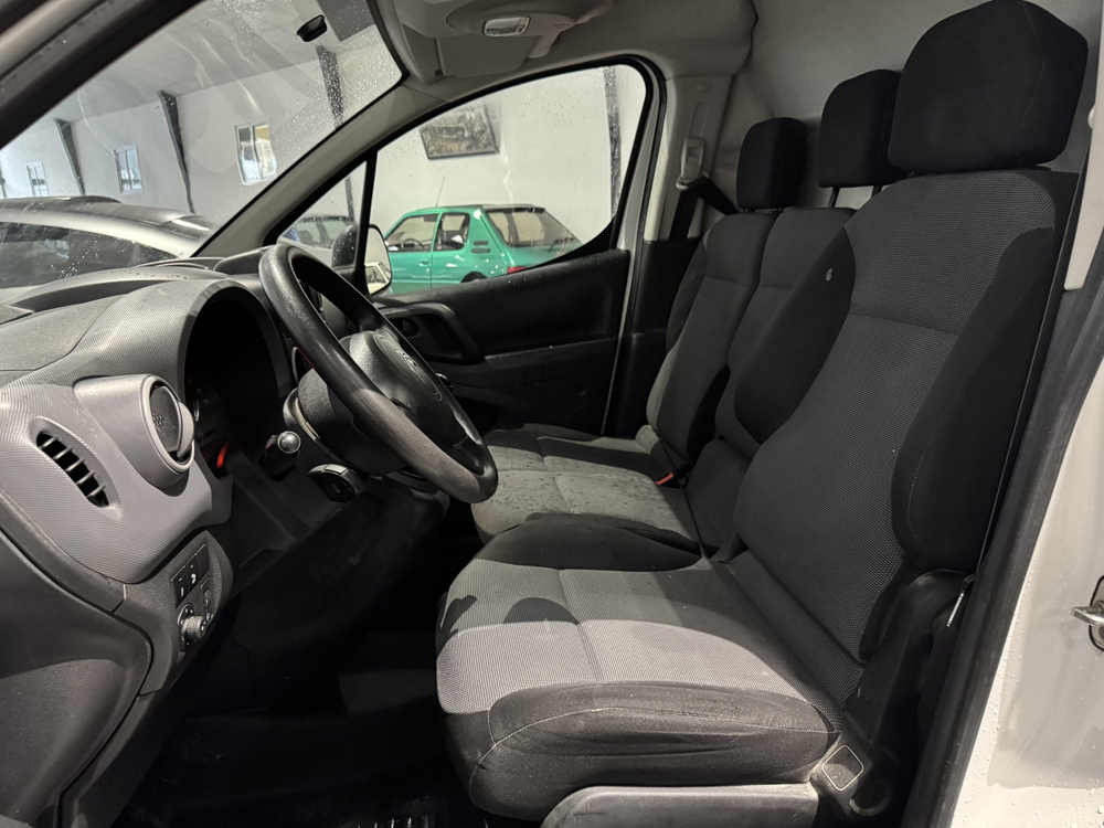 Berlingo 1.6 BLUE HDI 63400 KM PREMIERE MAIN 9990 TTC 2016 occasion 12000 RODEZ