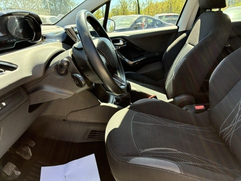 208 1.6 E-HDI ACTIVE 92CH 5 PORTES DISTRIBUTION NEUVE 2014 occasion 30360 V&eacute;z&eacute;nobres