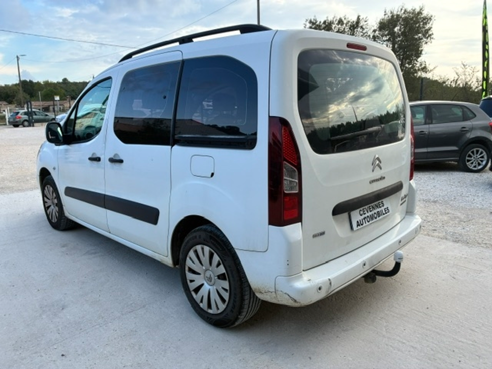 Berlingo BLUEHDI 100CH FEEL DISTRIBUTION NEUVE 2016 occasion 30360 V&eacute;z&eacute;nobres