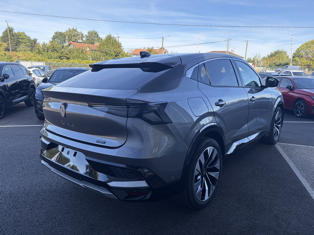 Rafale 1.2 E-TECH FULL HYBRID 200CH TECHNO - 26 2026 occasion 87270 COUZEIX