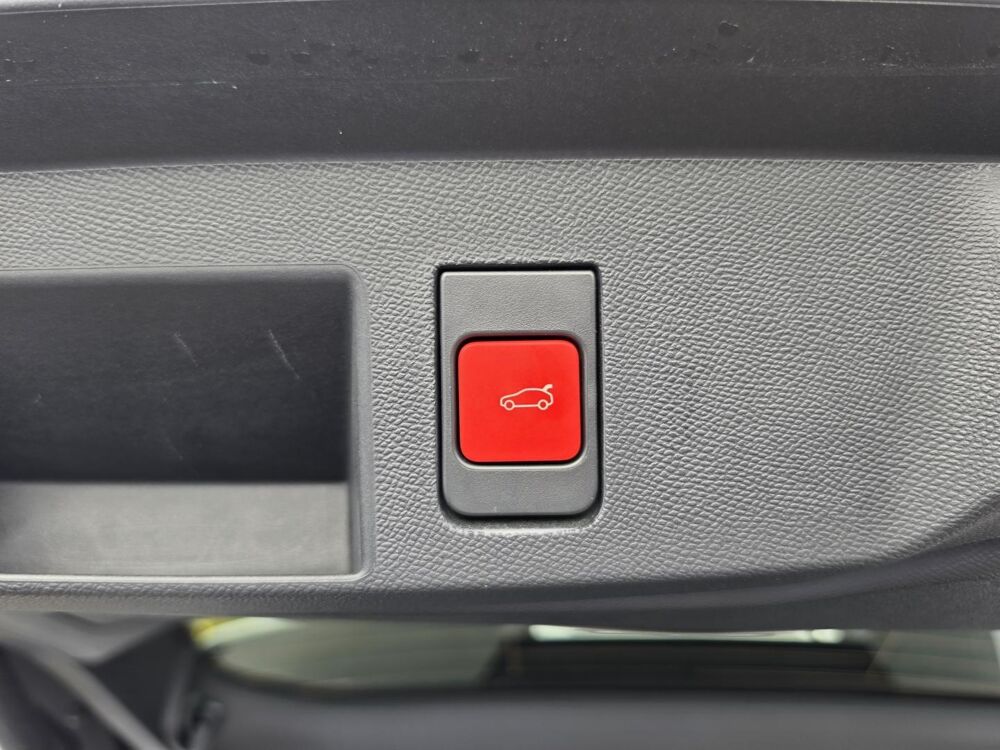 C5 aircross 1.6 Hybride rechargeable 225 BUSINESS boite automatique 2025 occasion 56850 Caudan