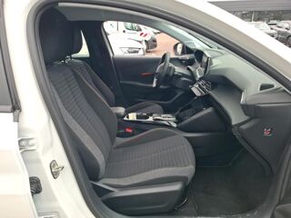 208 e- 136 Active Business / GPS /ADML 2023 occasion 56850 Caudan