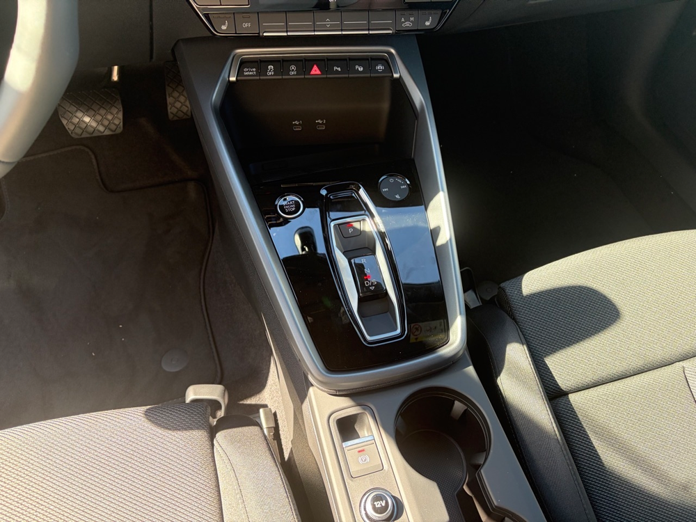 A3 2.0 TDI 150CH S LINE S TRONIC 7 2026 occasion 31670 Lab&egrave;ge