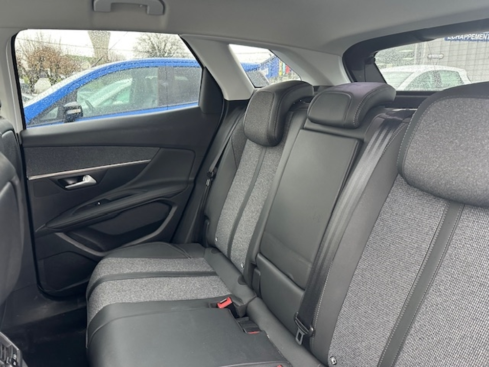 3008 1.5 BLUEHDI 130CH S&S ALLURE BUSINESS 2020 occasion 16400 Puymoyen