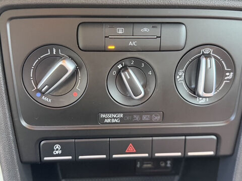 COCCINELLE II 2.0 TDI 110CH BLUEMOTION TECHNOLOGY FAP VINTAGE 2016 occasion 95430 Butry-sur-Oise