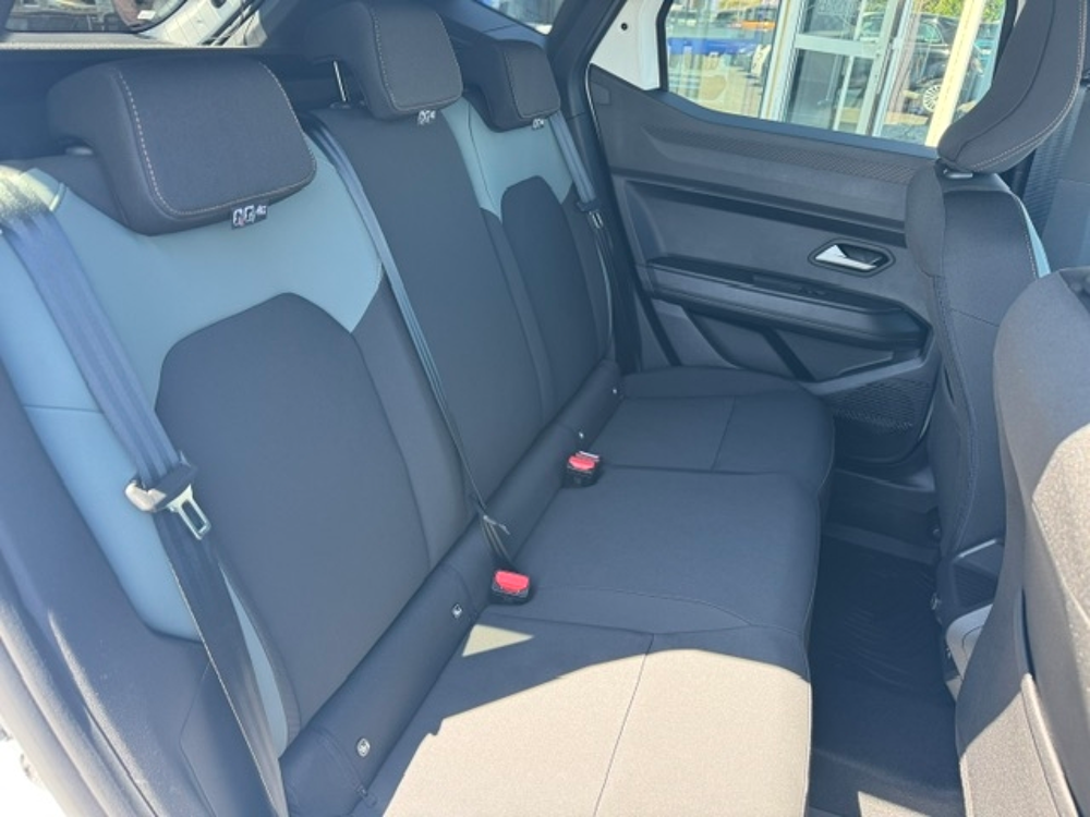 Duster 1.8 HYBRID 155CH EXTREME 4X2 + PACK PARKING 2026 occasion 16400 Puymoyen