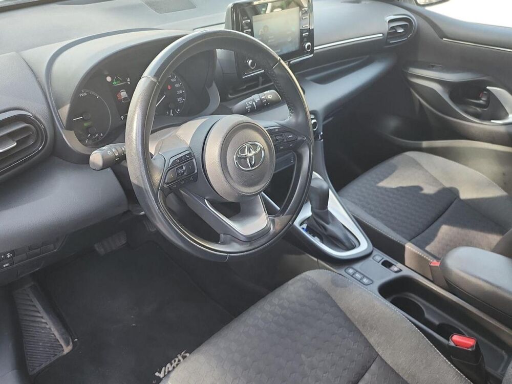 Yaris 116h Dynamic 5p MY22 2023 occasion 13730 Saint-Victoret