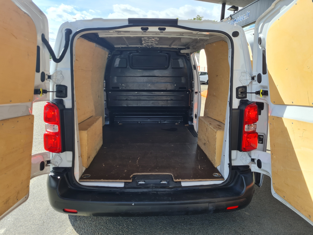 Scudo STANDARD 2.0 MULTIJET 145CH PRO LOUNGE BVA 2022 occasion 28630 Nogent-le-Phaye