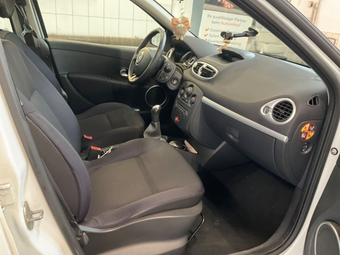 Clio III III 1.2 16V 75CH EXPRESSION 5P 2008 occasion 38150 Salaise-sur-Sanne