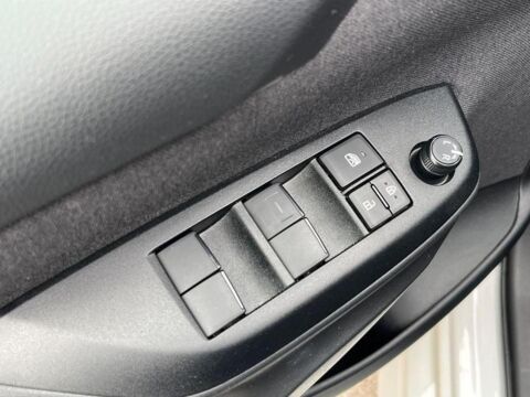 Yaris 116h Design 5p MC24 2025 occasion 13400 Aubagne