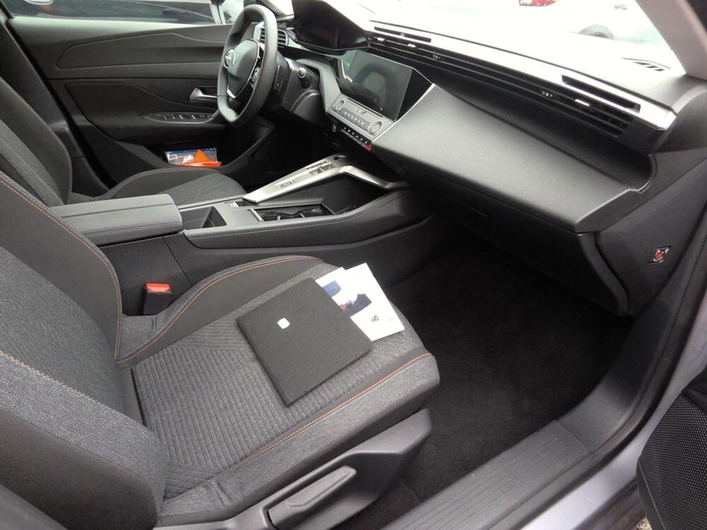 308 1.2 Hybrid 145ch Style e-DCS6 / Navigation connect&eacute;e 2025 occasion 28500 Vernouillet