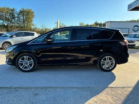 S-MAX 2.0 ECOBLUE 150CH TITANIUM DISTRIBUTION NEUVE 2018 occasion 30360 V&eacute;z&eacute;nobres