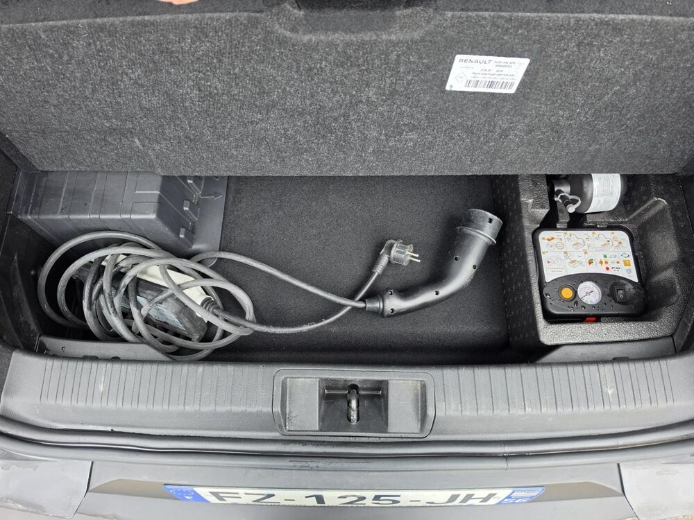 Captur 1.6 E-Tech Plug-in 160ch Intens 2020 occasion 56850 Caudan