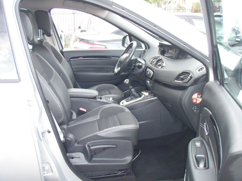 Grand Sc&eacute;nic III (3) 1.2 TCE 130 ENERGY BOSE EDITION 7 PL E6 2015 occasion 93220 Gagny