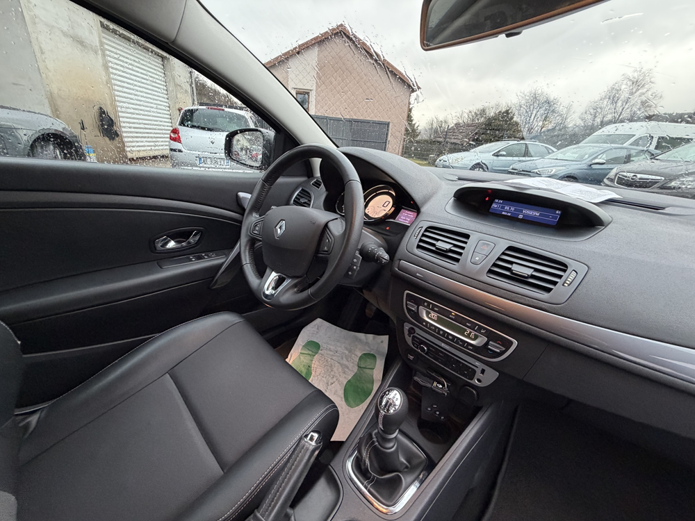 M&eacute;gane III Coup&eacute; 1.2 TCE 115CH ENERGY INTENS EURO6 2015 2016 occasion 88200 Saint-Nabord