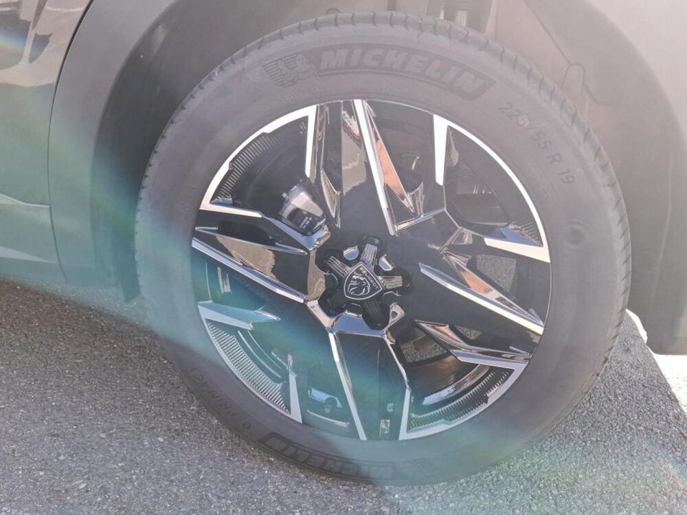 3008 1.2 Hybrid 145ch GT e-DCS6 / Toit ouvrant + Pack Vision 360&deg; 2025 occasion 28500 Vernouillet