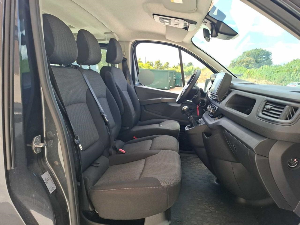 Trafic L2 2.0 BLUE DCI 150CH S&S ZEN 9 PLACES 2023 occasion 56530 Qu&eacute;ven