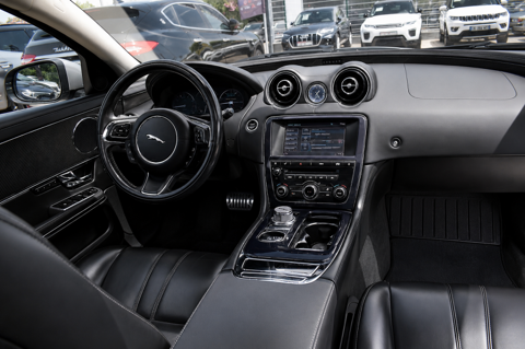 XJ 3.0D V6 LUXE PREMIUM LONG BVA6 2010 occasion 34740 Vendargues