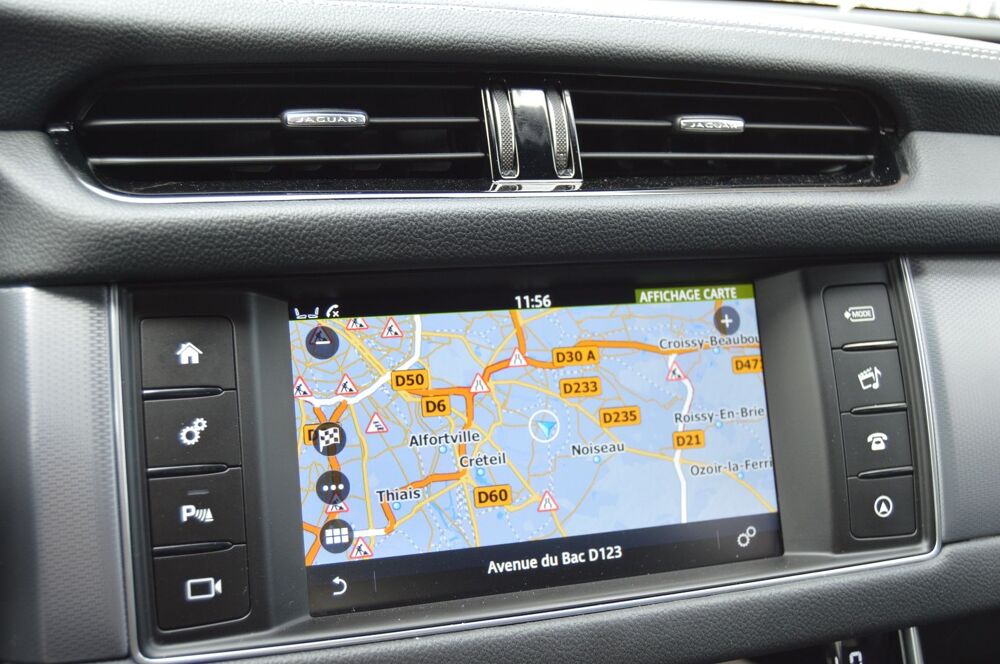 XF 2.0D 180CH R-SPORT BVA 2016 occasion 94100 Saint-Maur-des-Foss&eacute;s