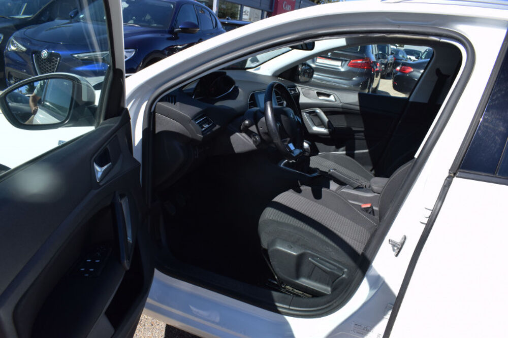 308 SW 1.2 PURETECH 110CH STYLE S&S 2017 occasion 34740 Vendargues