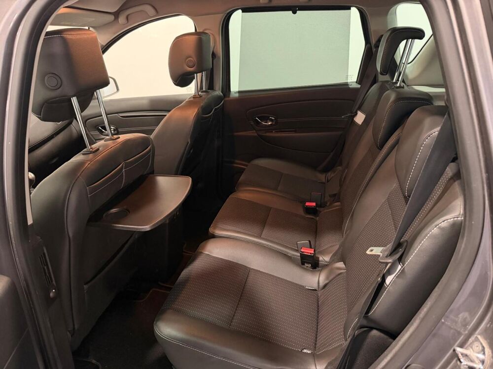 Sc&eacute;nic 1.5 dCi 110ch energy Dynamique eco&sup2; 2013 occasion 78520 LIMAY
