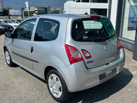 Twingo II 1.2 LEV 16V 75CH DYNAMIQUE ECO&sup2; / DISTRIBUTION NEUVE POUR LA 2013 occasion 38130 ECHIROLLES