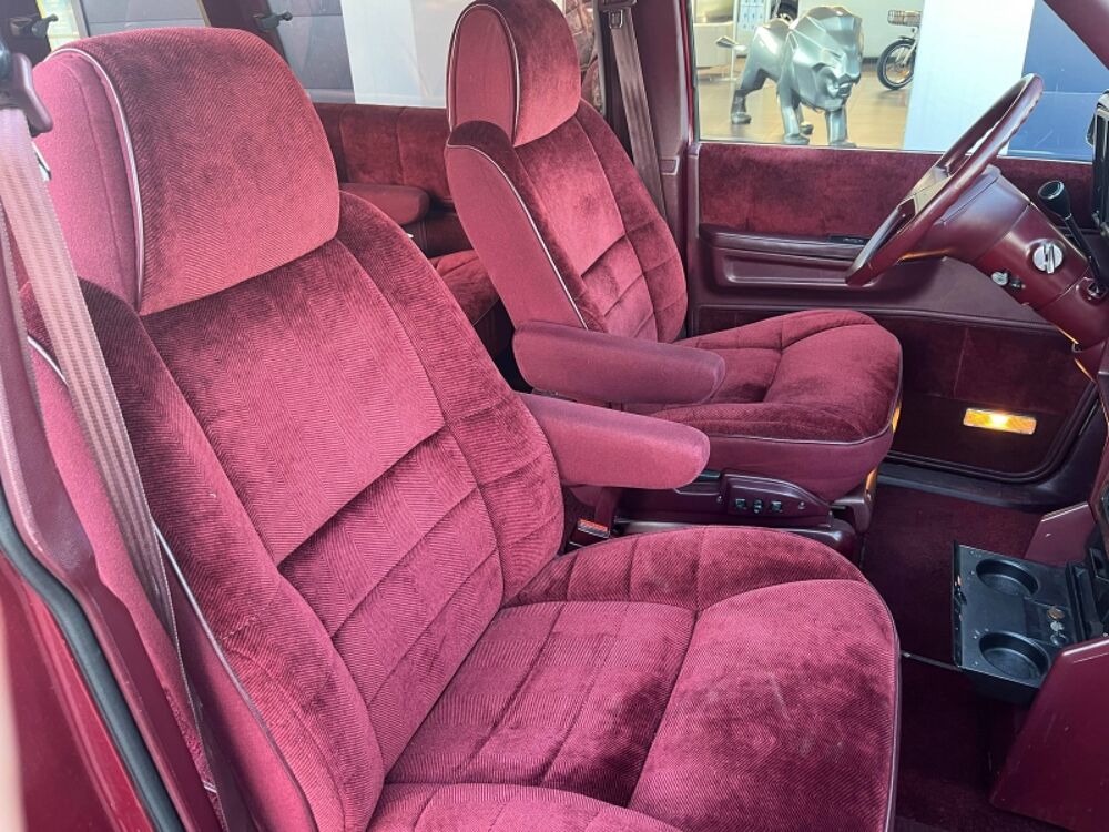 Voyager LE 1989 occasion 33320 Eysines