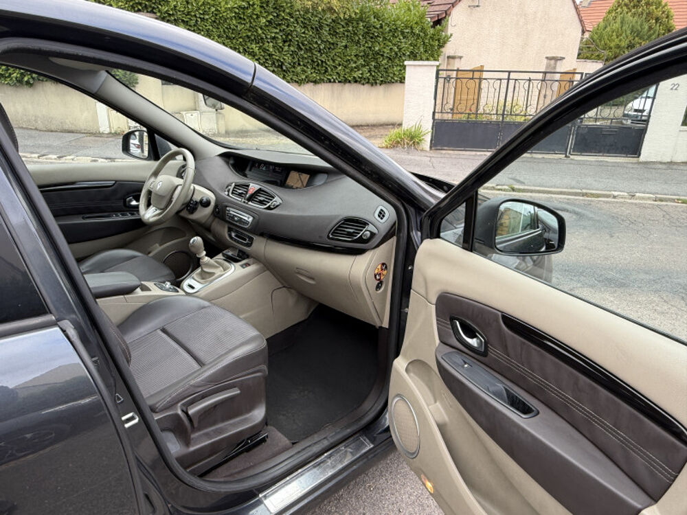 Grand Sc&eacute;nic III 1.9 DCI 130CH FAP PRIVILEGE EURO5 5 PLACES 2011 occasion 95480 PIERRELAYE