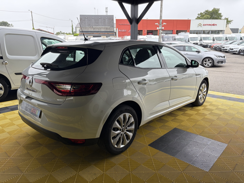 Megane IV 1.5 BLUE DCI 95CH AIR NAV REVERSIBLE 117G 2019 occasion 56530 Qu&eacute;ven