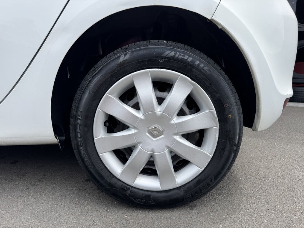 Clio III 1.5 DCI 75CH EXPRESSION CLIM ECO&sup2; 5P 2010 occasion 93220 Gagny