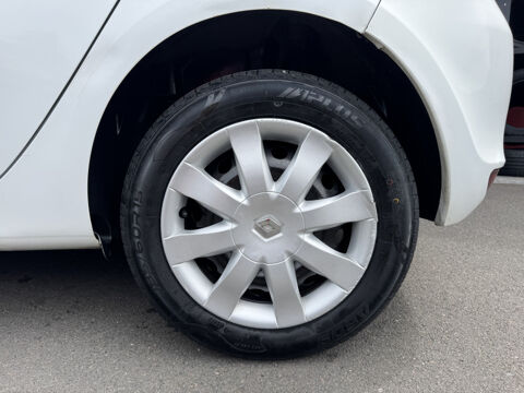 Clio III 1.5 DCI 75CH EXPRESSION CLIM ECO&sup2; 5P 2010 occasion 93220 Gagny