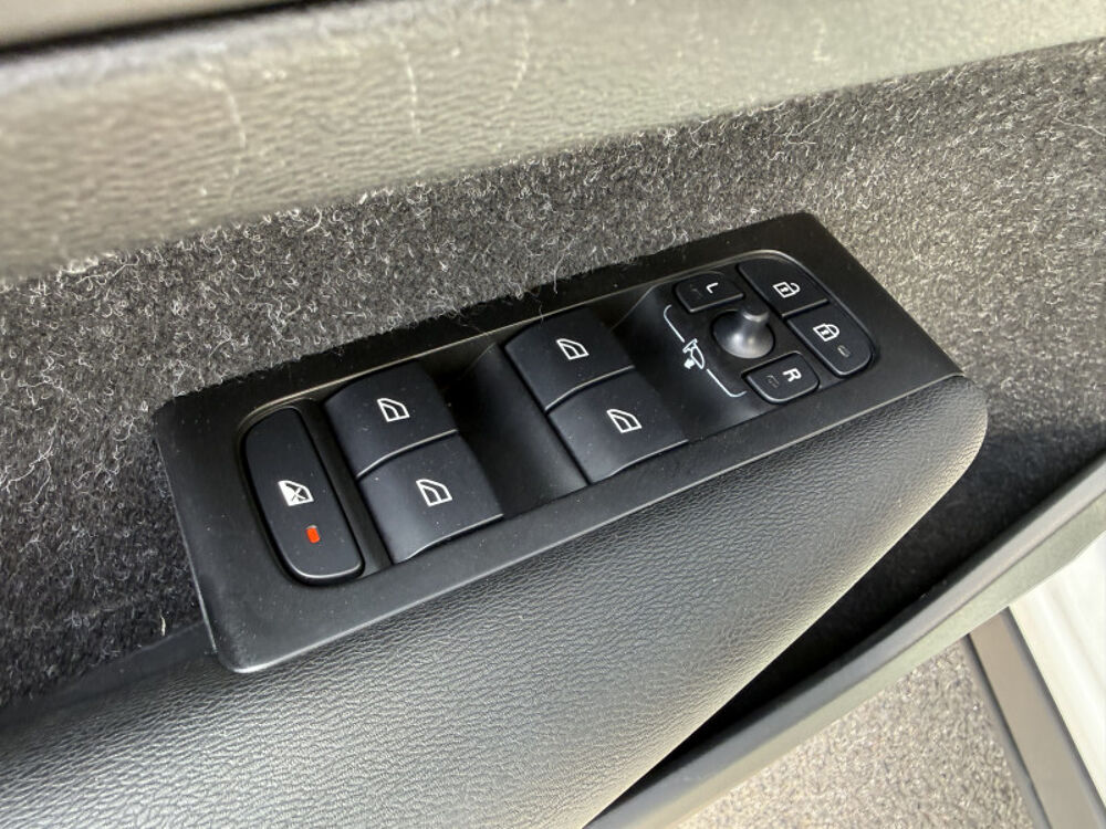 XC40 T2 129CH BUSINESS GEARTRONIC 8 TVA RECUPERABLE 2021 occasion 31140 Aucamville