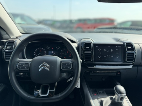 C5 aircross PURETECH 130CH LIVE DISTRIBUTION OK 2019 occasion 16400 Puymoyen