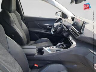 3008 HYBRID 225ch Allure Pack e-EAT8 2021 occasion 51100 Reims
