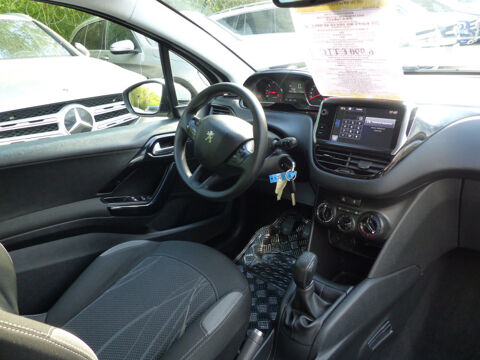208 1.0 PURETECH ACTIVE 3P 2014 occasion 77144 Mont&eacute;vrain