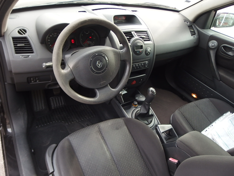 M&eacute;gane II 1.5 DCI 80CH AUTHENTIQUE 2004 occasion 10600 Savi&egrave;res