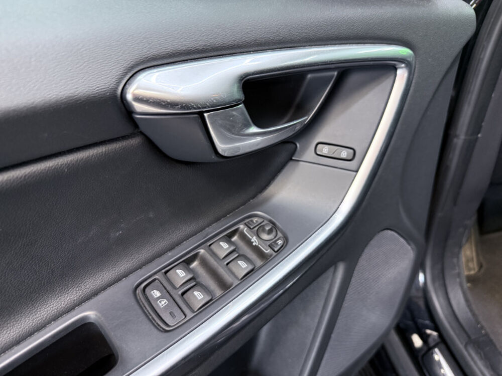 XC60 D3 136CH START&STOP MOMENTUM GEARTRONIC 2014 occasion 57185 CLOUANGE