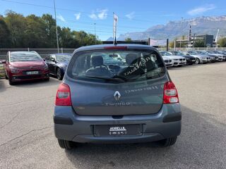 Twingo II 1.2 16V 75CH DYNAMIQUE QUICKSHIFT 2009 occasion 38130 ECHIROLLES