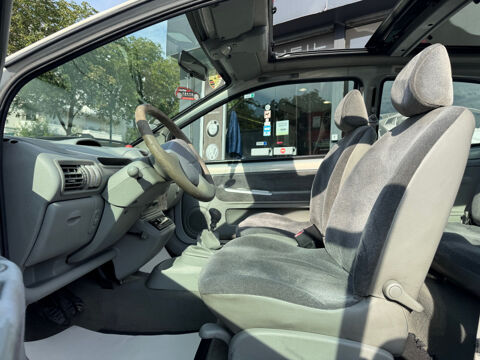 Twingo 1.2 16V 75CH EXPRESSION TOIT OUVRANT PANORAMIQUE 2001 occasion 93220 Gagny