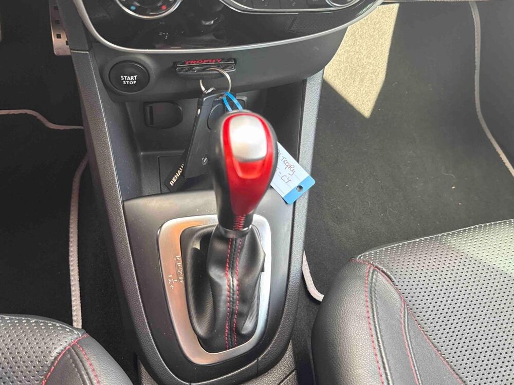 Clio 1.6 T 220ch energy RS Trophy EDC Euro6 2015 / Historique con 2015 occasion 28500 Vernouillet