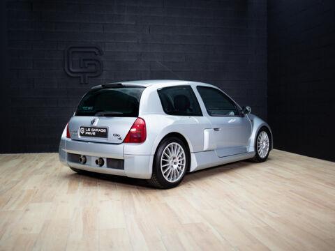 Clio II 3.0 V6 230CH RS 3P ORIGINE FRANCE / FACTURE ACHAT / ALCANTAR 2002 occasion 10120 SAINT ANDRE LES VERGERS