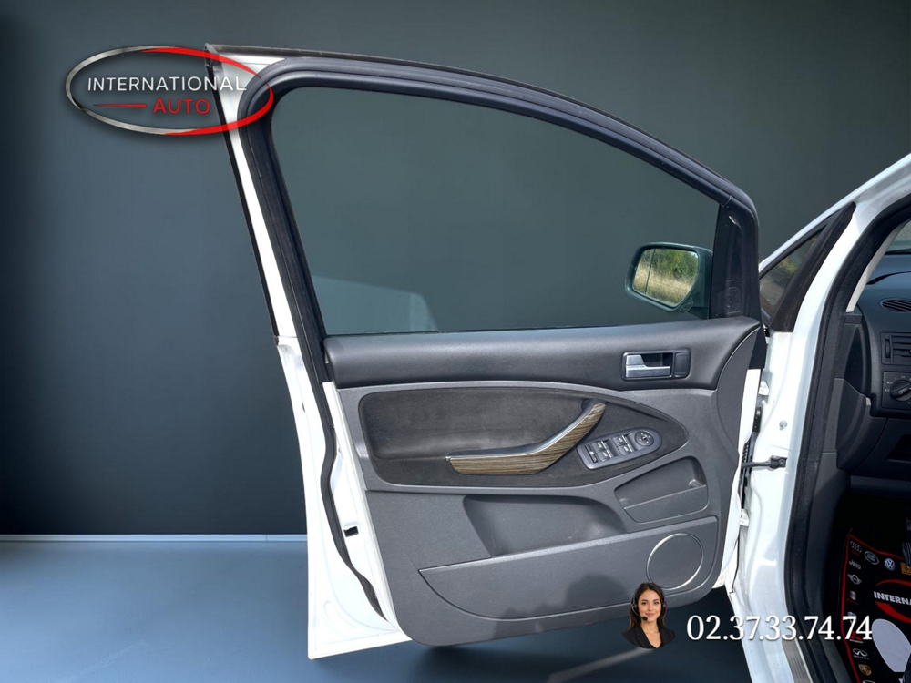 Focus C-MAX 1.8 TDCI 115CH GHIA 2010 occasion 28700 Auneau