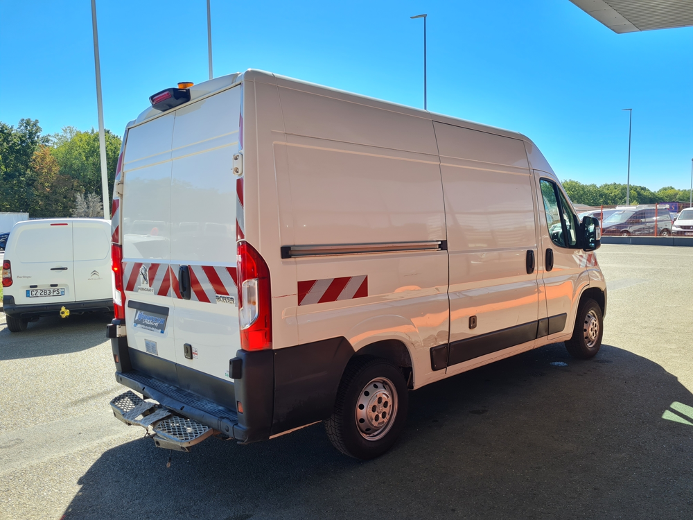 Boxer 335 L2H2 2.2 BLUEHDI S&S 140CH PREMIUM 2020 occasion 28630 Nogent-le-Phaye