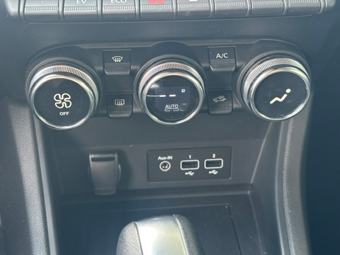 Captur 1.6 E-TECH HYBRIDE 145CH BUSINESS 2022 occasion 16400 Puymoyen