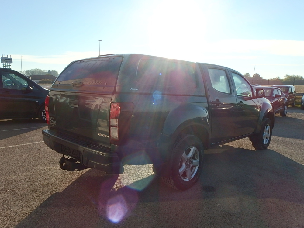D-MAX 2.5 TD 163 CREW SATELLITE A/C 4X4 2017 occasion 10600 Savi&egrave;res