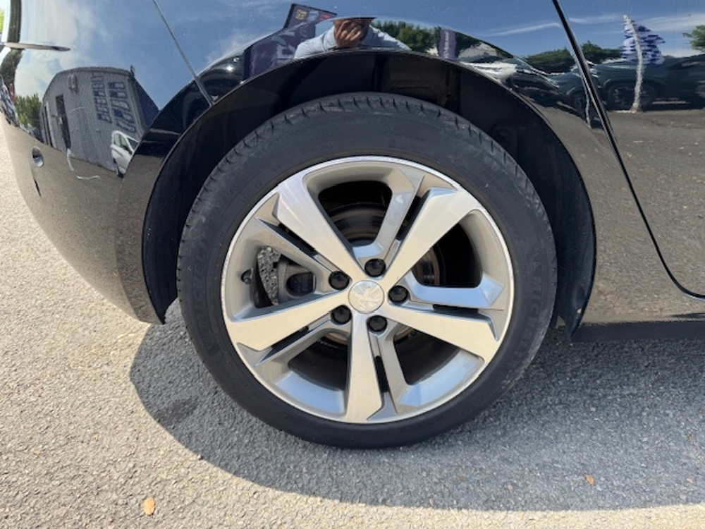308 1.2 PURETECH 130CH TECH EDITION + PARK ASSIST DISTRIBUTION 2020 occasion 16400 Puymoyen