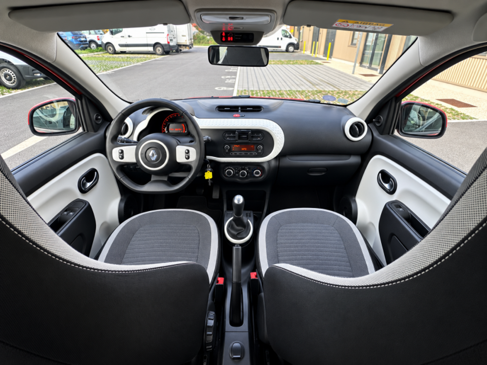 Twingo III 1.0 SCE 70CH ZEN ECO&sup2; / PREMI&Egrave;RE MAIN / 49 000 KMS / FULL EN 2017 occasion 94260 Fresnes