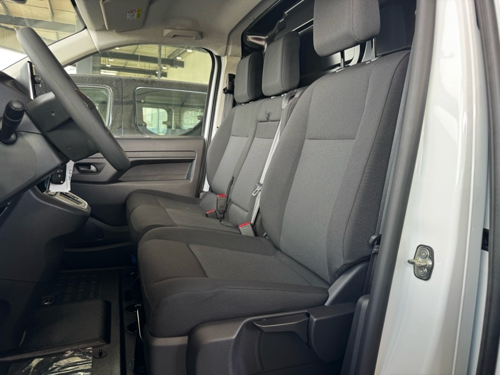 Jumpy M 2.2 DIESEL 180CH AUTOMATIQUE 2026 occasion 12850 Onet-le-Ch&acirc;teau