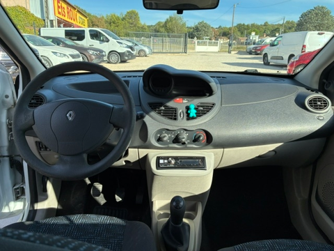 Twingo II 1.5 DCI 65CH AUTHENTIQUE DISTRIBUTION NEUVE 2010 occasion 30360 V&eacute;z&eacute;nobres